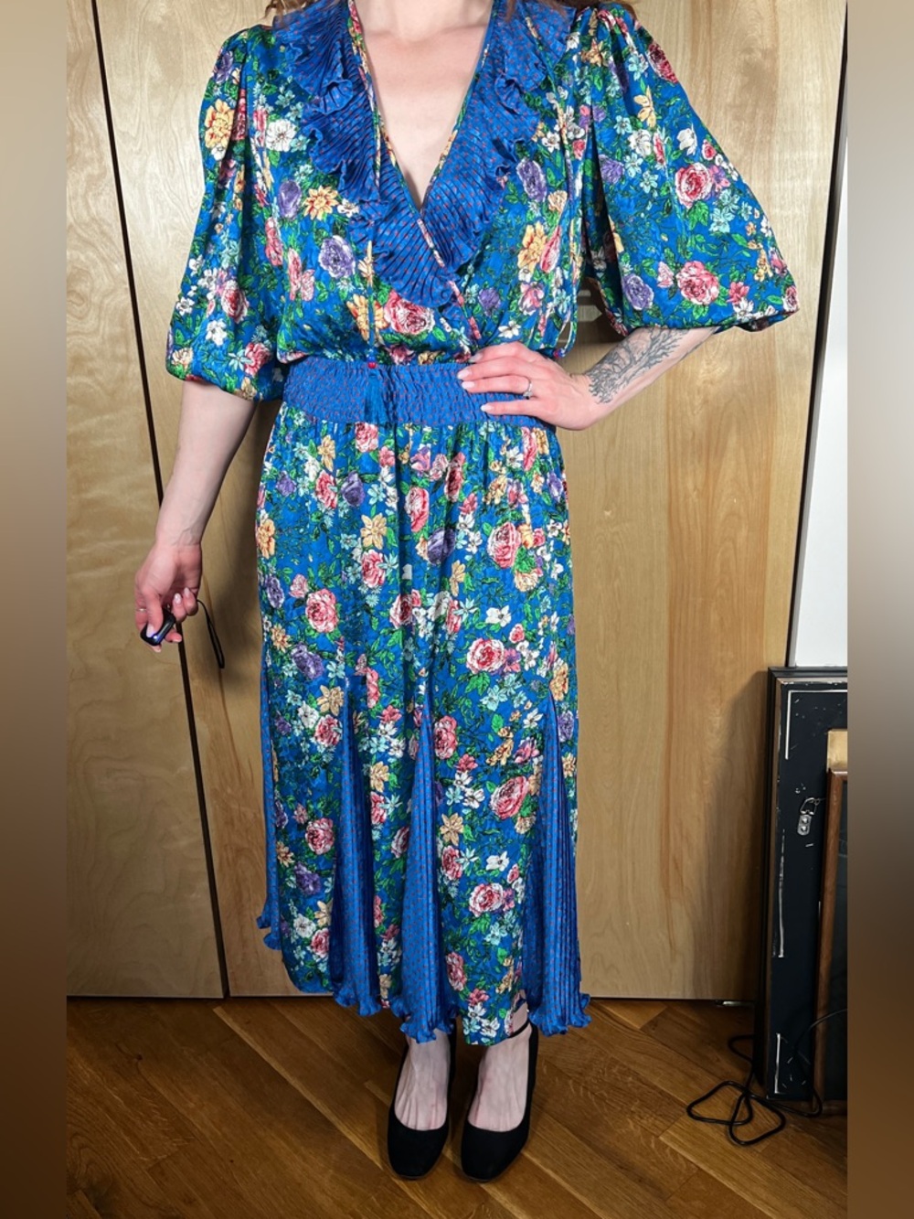 Diane Freis Floral Blue Ruffle V-Neck Maxi Dress